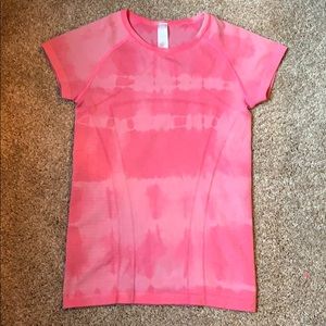 Ivivva tee shirt in perfect condition
